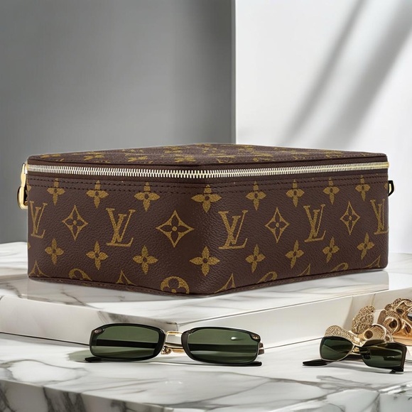 🐧 LOUIS VUITTON Packing Cube MM Cosmetic Case Organizer Monogram GHW - LIKE NEW! - Picture 1 of 9